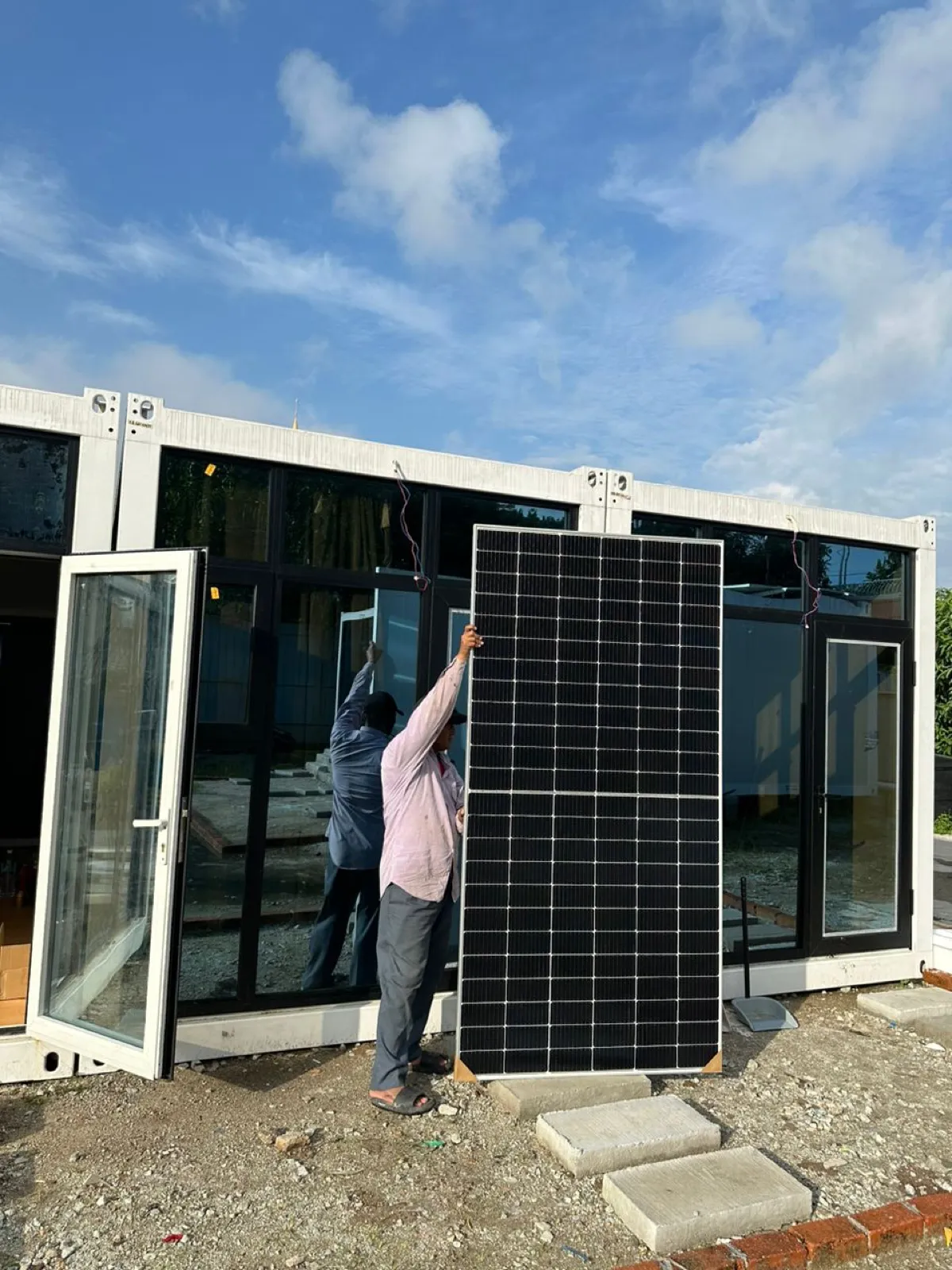 13 kW rooftop solar — 24 × 550 W modules