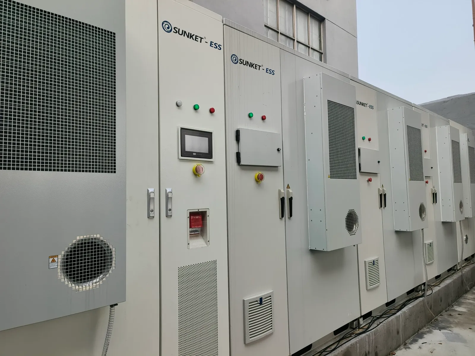 Containerised C&I storage at an industrial park