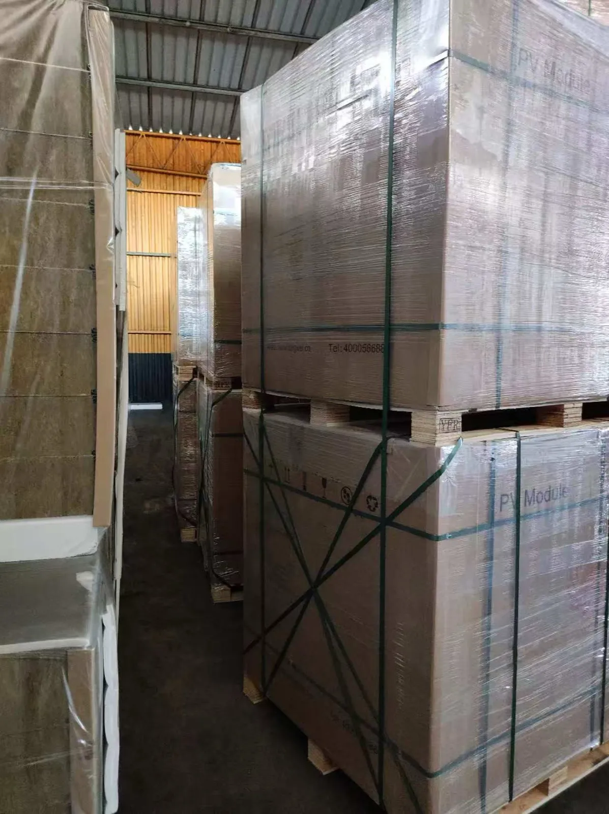 PV module pallets in the SUNKET warehouse